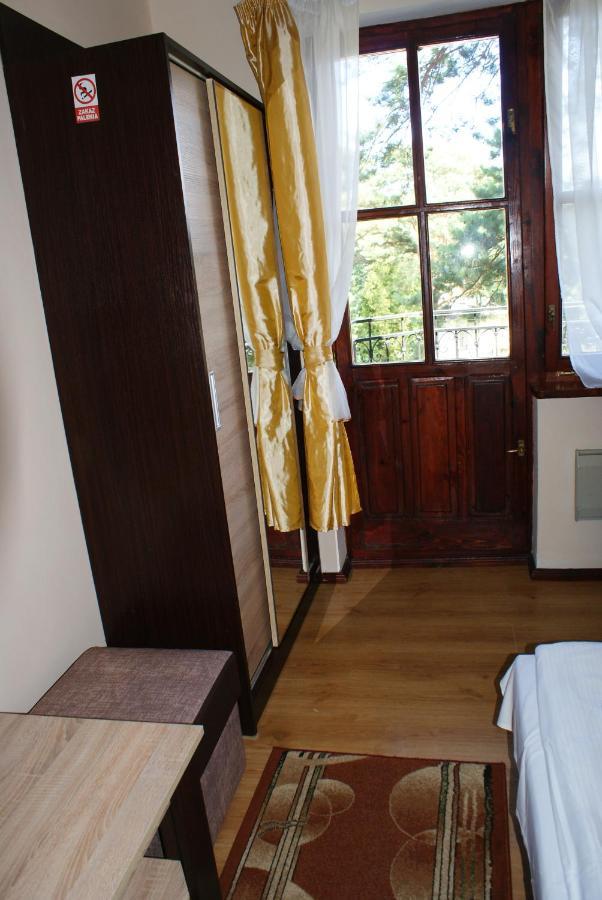 Pensjonat Pod Lwem Niechorze Exterior foto